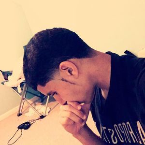 Meet your Posher, Lazaro